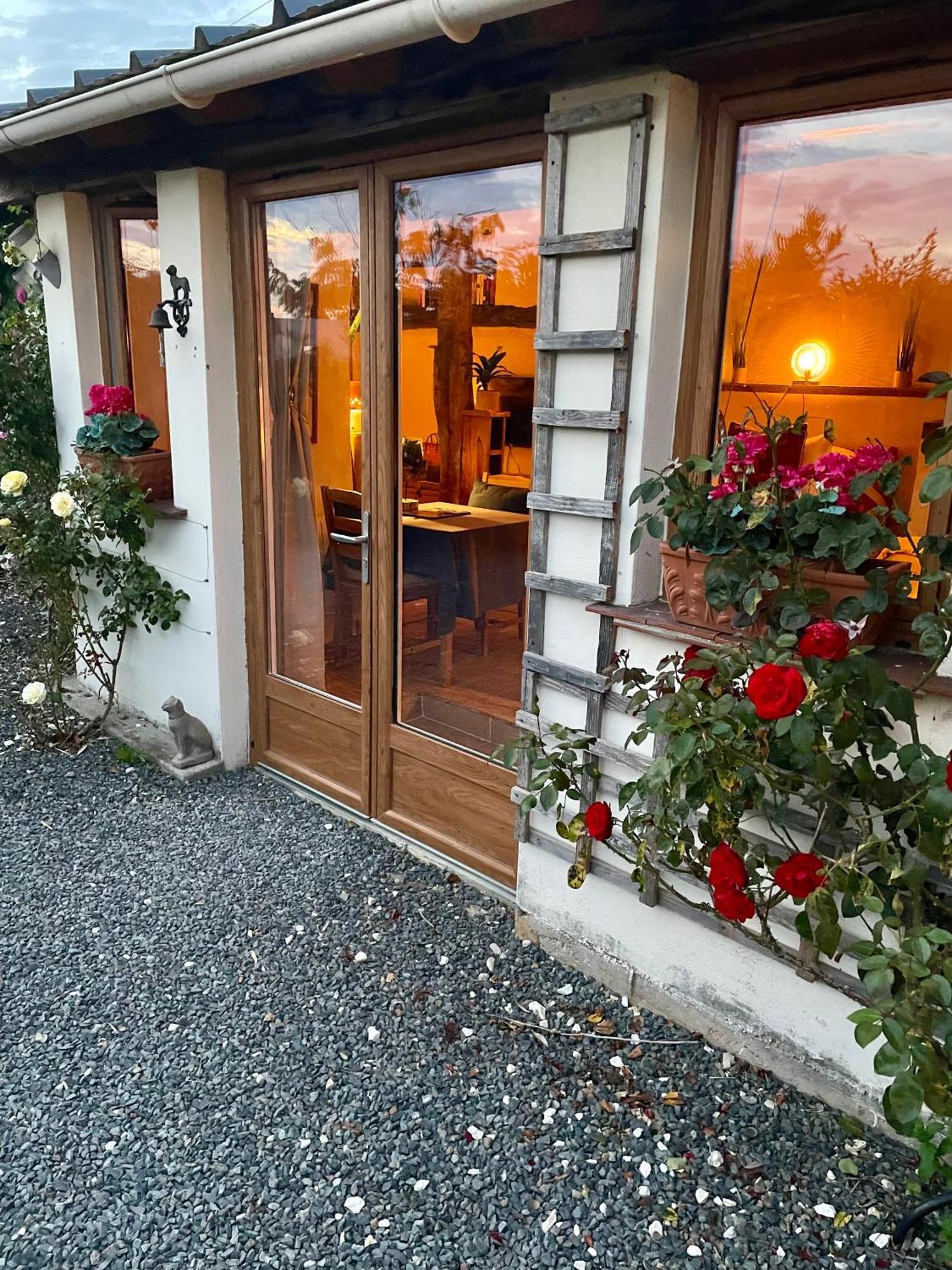 Delightful French Rustic Studio Jumilhac-le-Grand エクステリア 写真